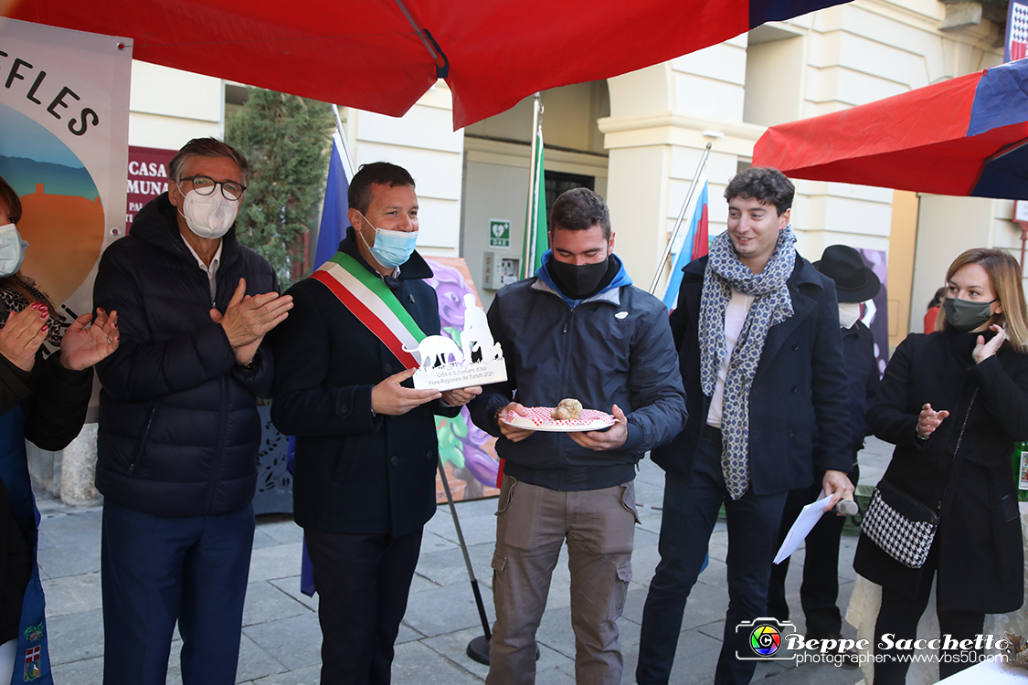 VBS_6090 - 10.ma Fiera Nazionale del Tartufo e Fiera dei Santi.jpg
